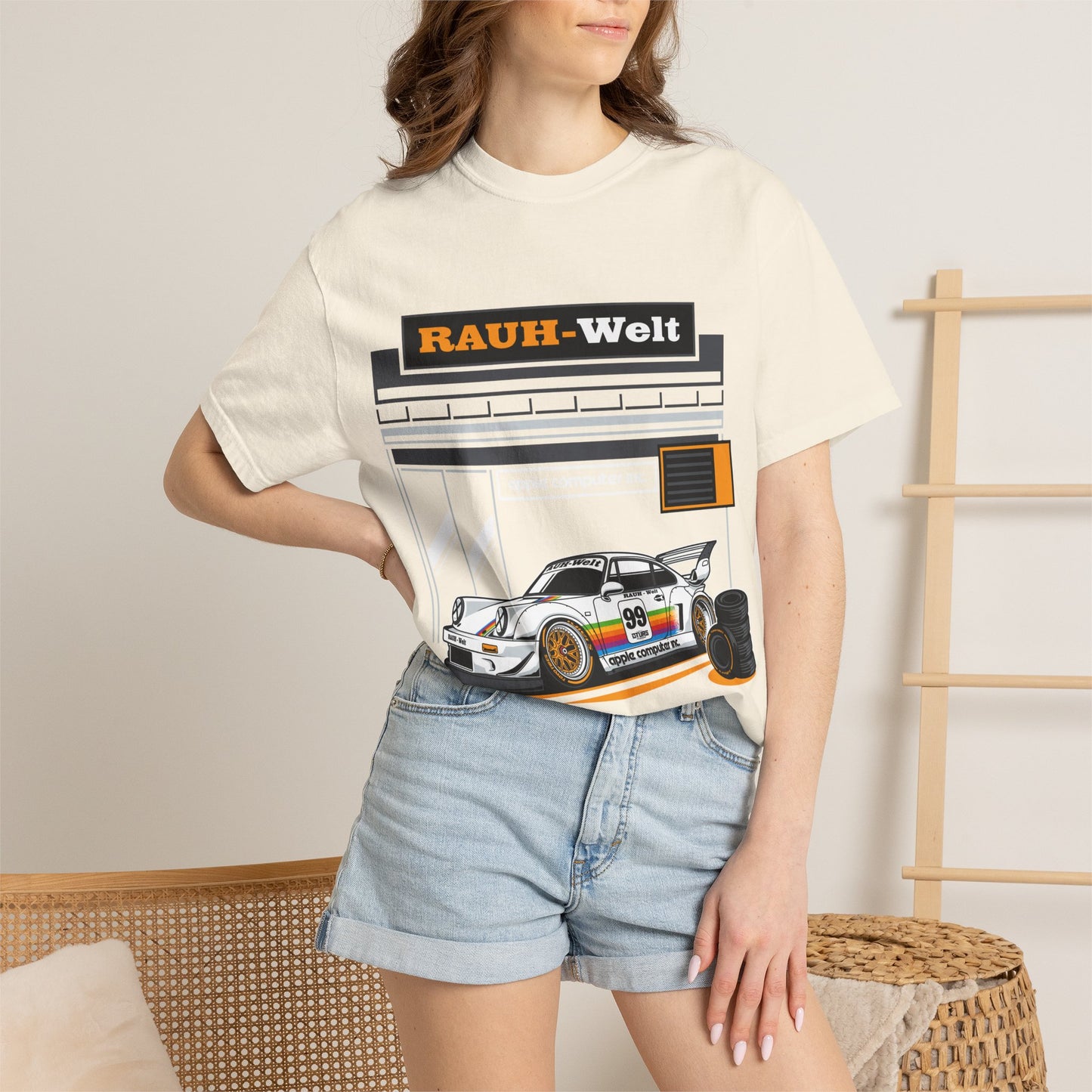 RAUH-Welt 911 Race Car GarageT-shirt