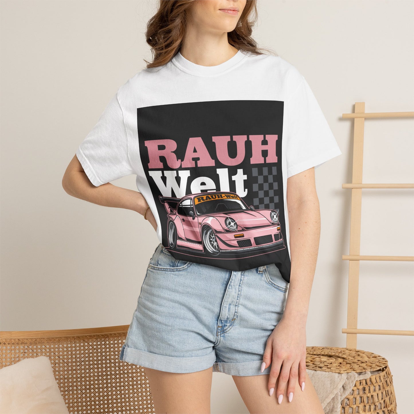 Pink Porsche 911 Rauh-Welt Racing IllustrationT-shirt