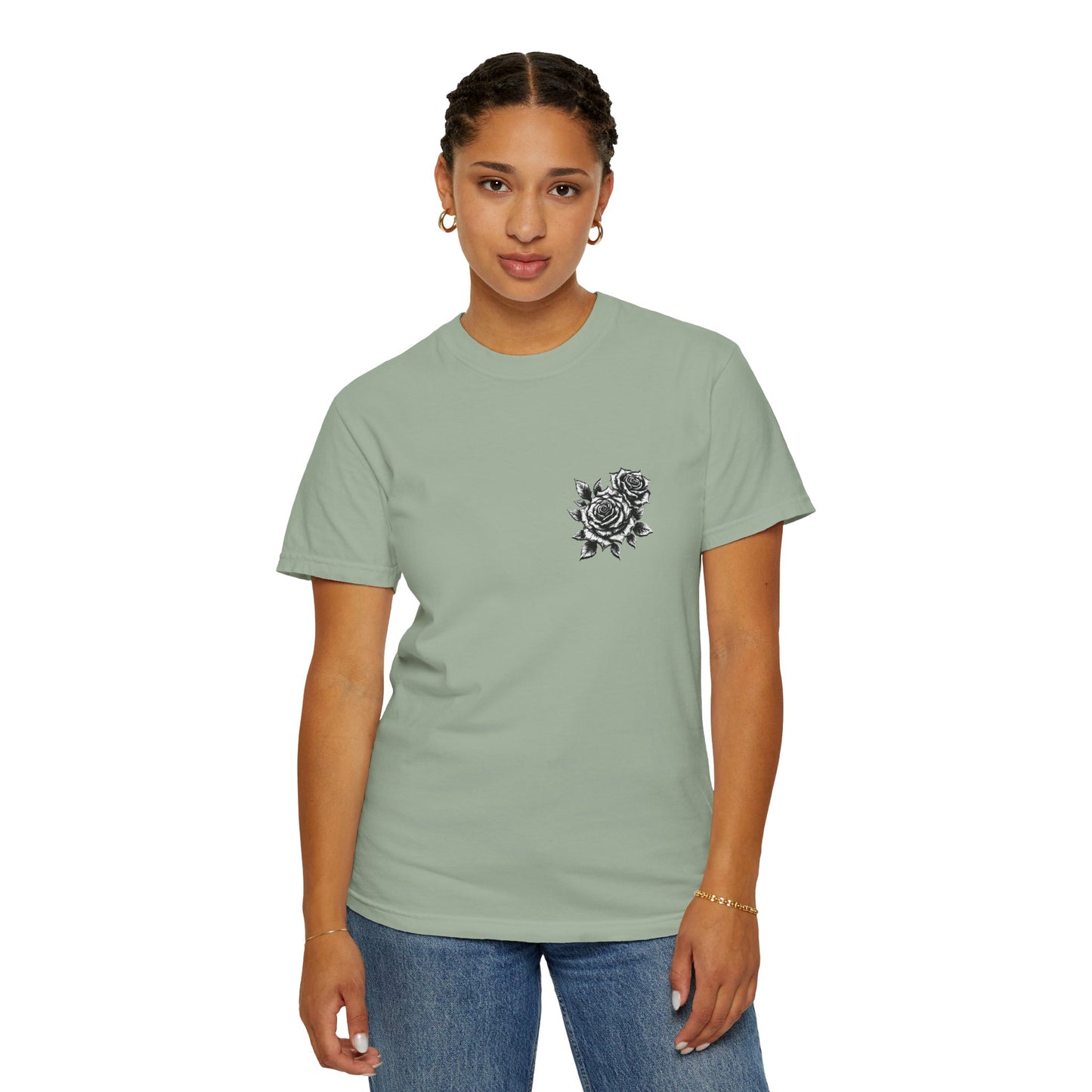 T-Shirt - Vintage Virgin Mary & Roses Graphic Tee