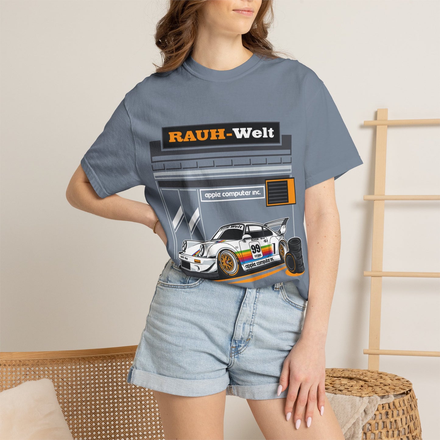 RAUH-Welt 911 Race Car GarageT-shirt