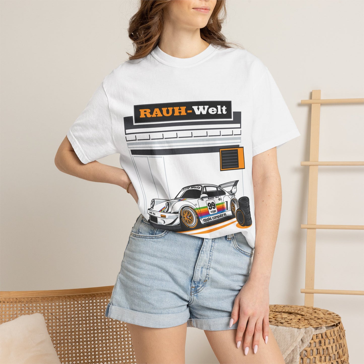 RAUH-Welt 911 Race Car GarageT-shirt